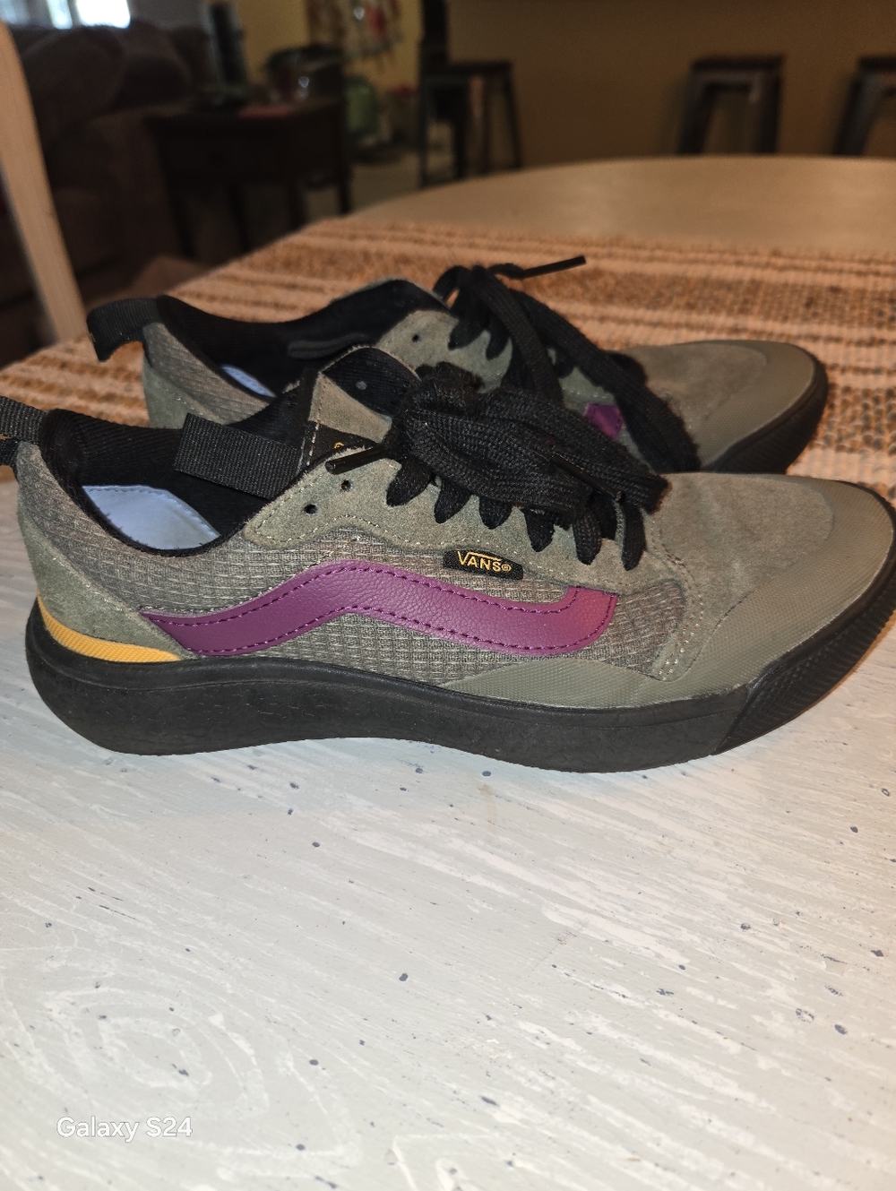 Vans Olive, Purple & Black Low-Top Sneakers Ultrarange Mens 5.5 Womens 7